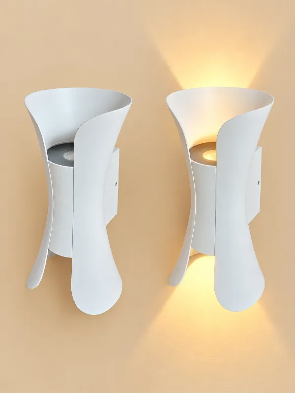 Bracetë Murale Led Me Nje Nivel Ndricimi — Braceta Murale, ngjyra E bardhë, material Metal