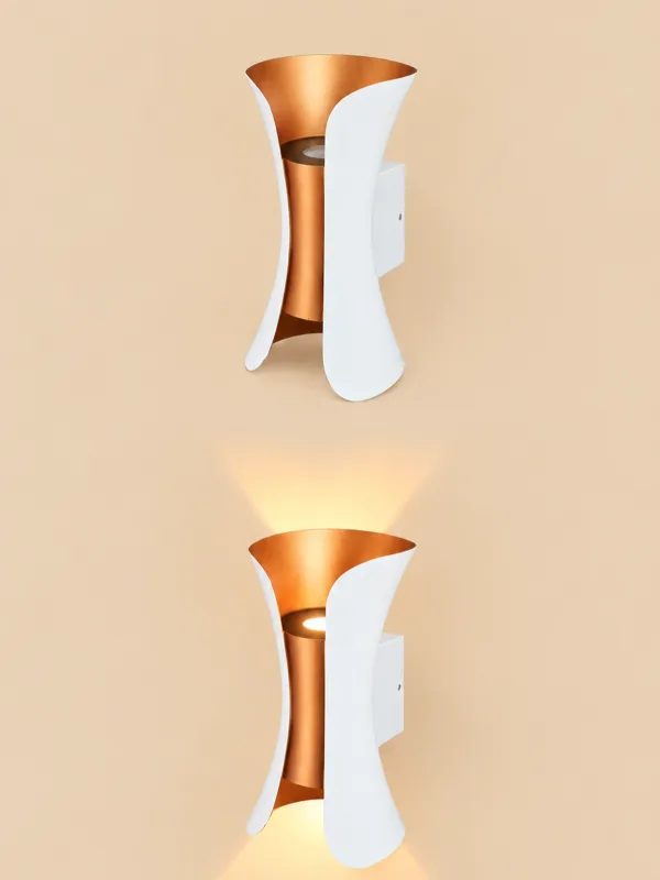 Bracetë Murale Led Me Nje Nivel Ndricimi — Braceta Murale, ngjyra Gold-Bardhë, material Metal